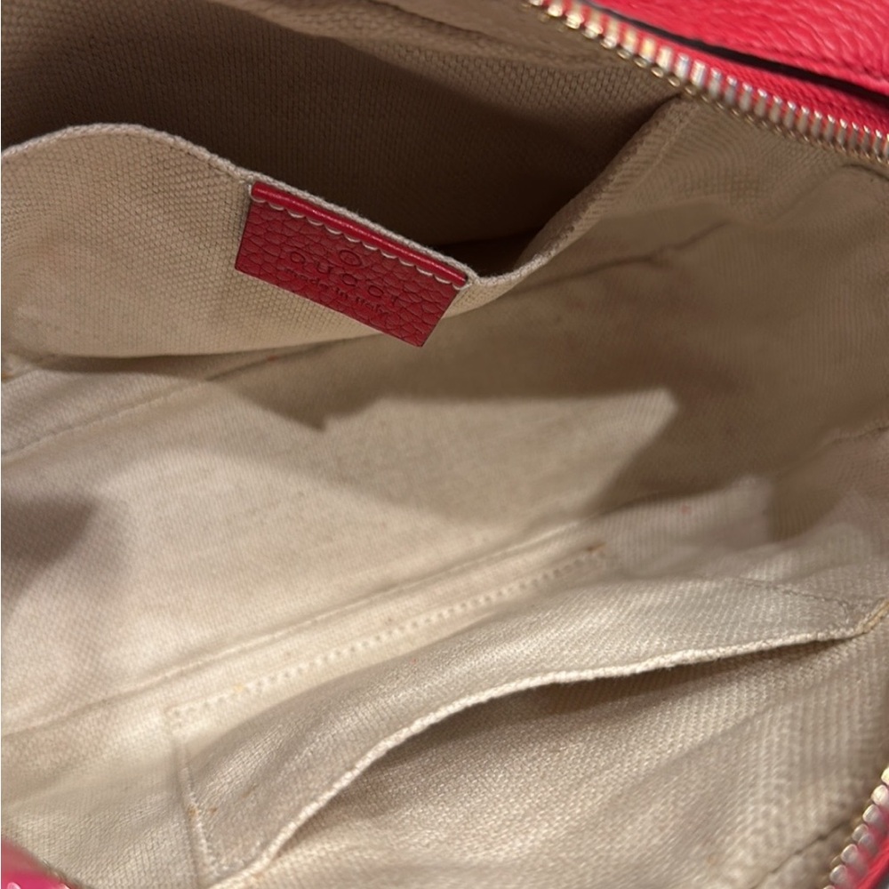 Like New! Authentic Gucci Red Leather Crossbody Bag - Picture 6 of 10